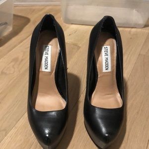 Worn once black leather platform high heel pump